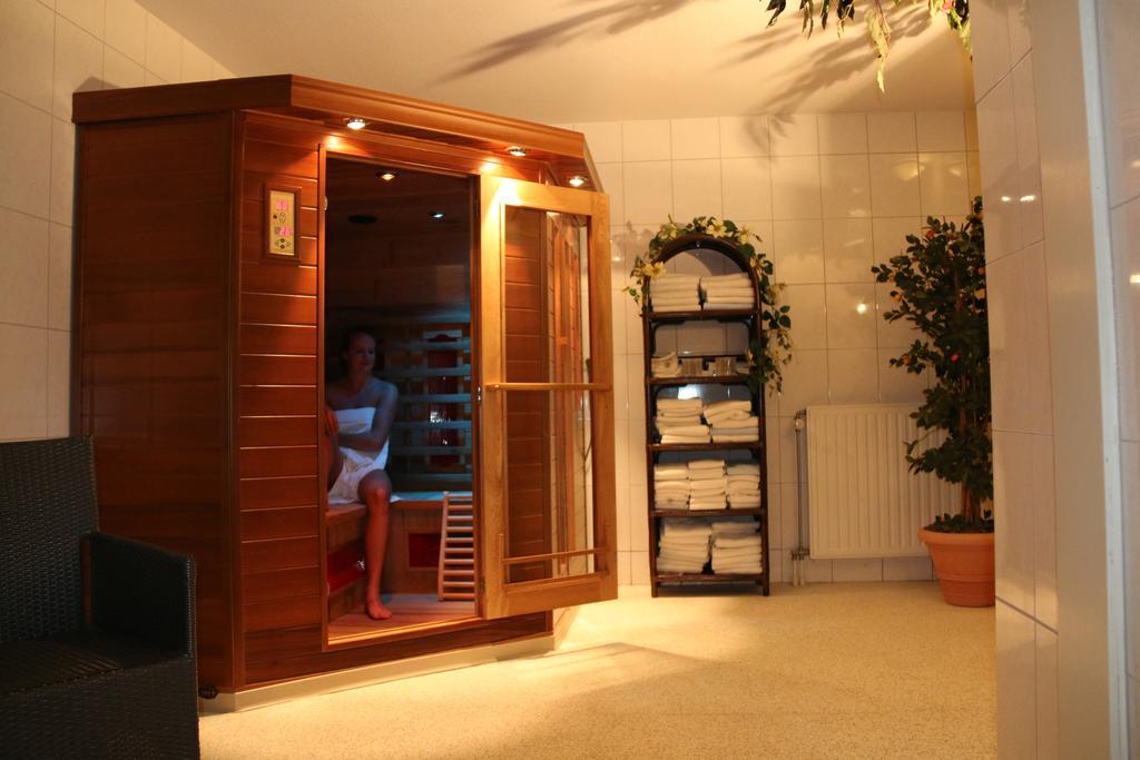 Hotel Restaurant 'T Klokje Ренессе Экстерьер фото